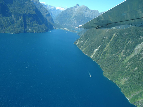 米尔福德旅行公司-皇后镇必去景点