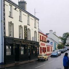 McMullan's Central Bar B&B-官方