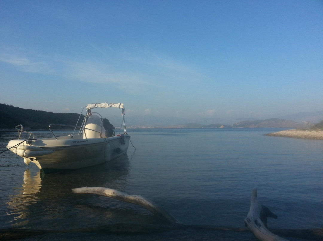 Costas Boats-Agios Stefanos必去景点