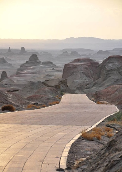 克孜尔魔鬼城-拜城县必去景点