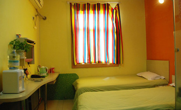 麻雀迷你客房主图