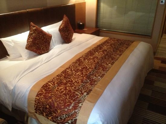 宁波凯洲皇冠假日酒店主图