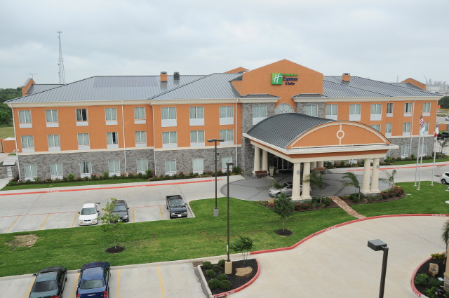 Clute酒店住宿-Holiday Inn Express & Suites Clute - Lake Jackson by IHG