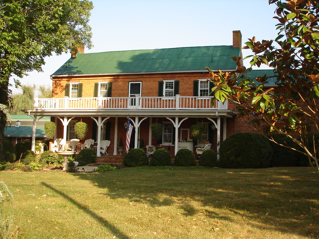 Maxwell Manor Bed and Breakfast