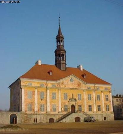 Narva Town Hall景点图片