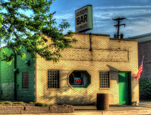 Wixom Bar