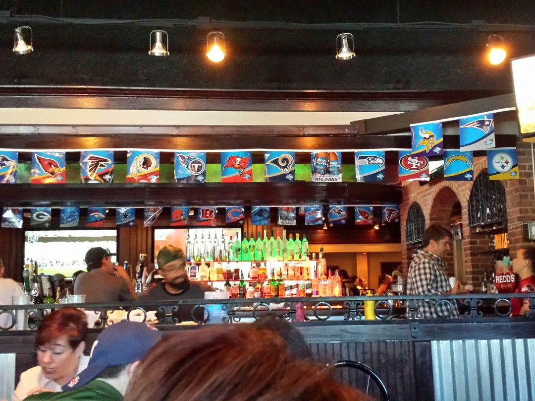 Mazzys Sports Bar & Grill