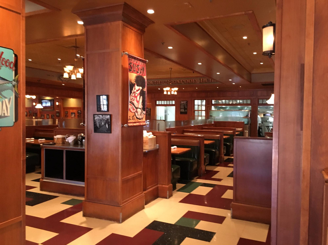 King's Fish House Corona