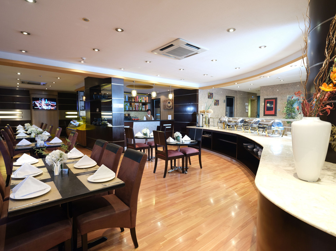 Boudl Al Salmia主图