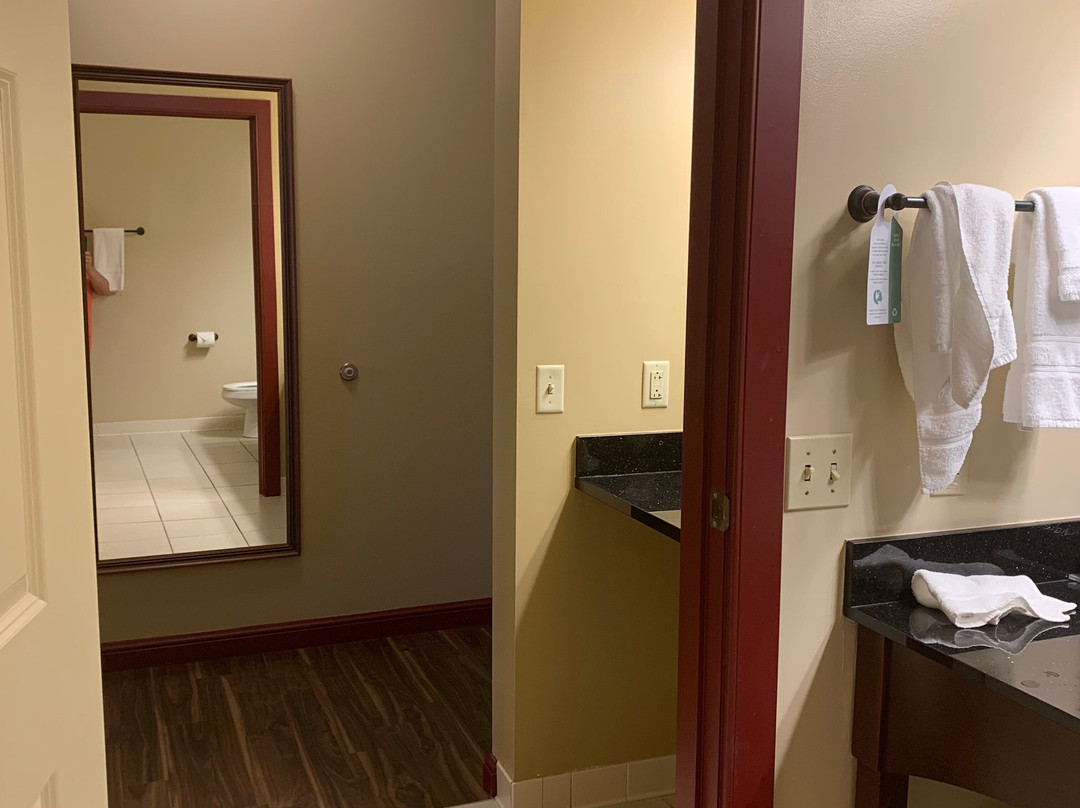 Best Western Plus Dutch Haus Inn & Suites主图