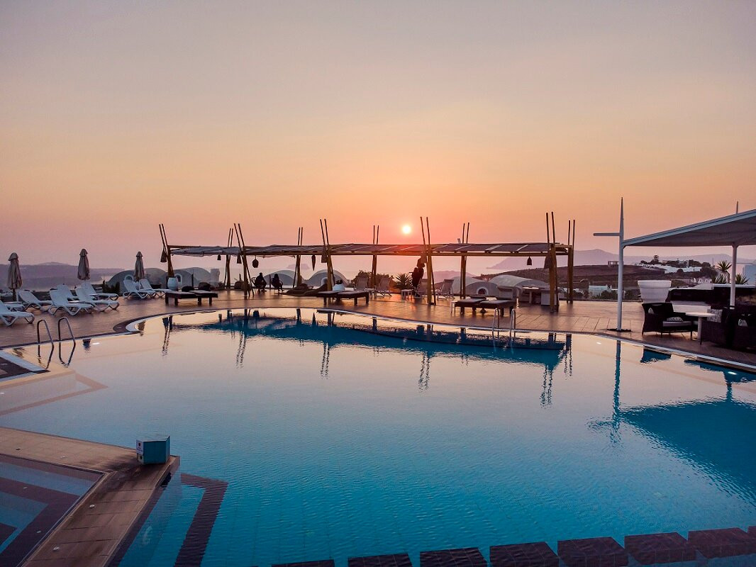 Smy Santorini Suites & Villas