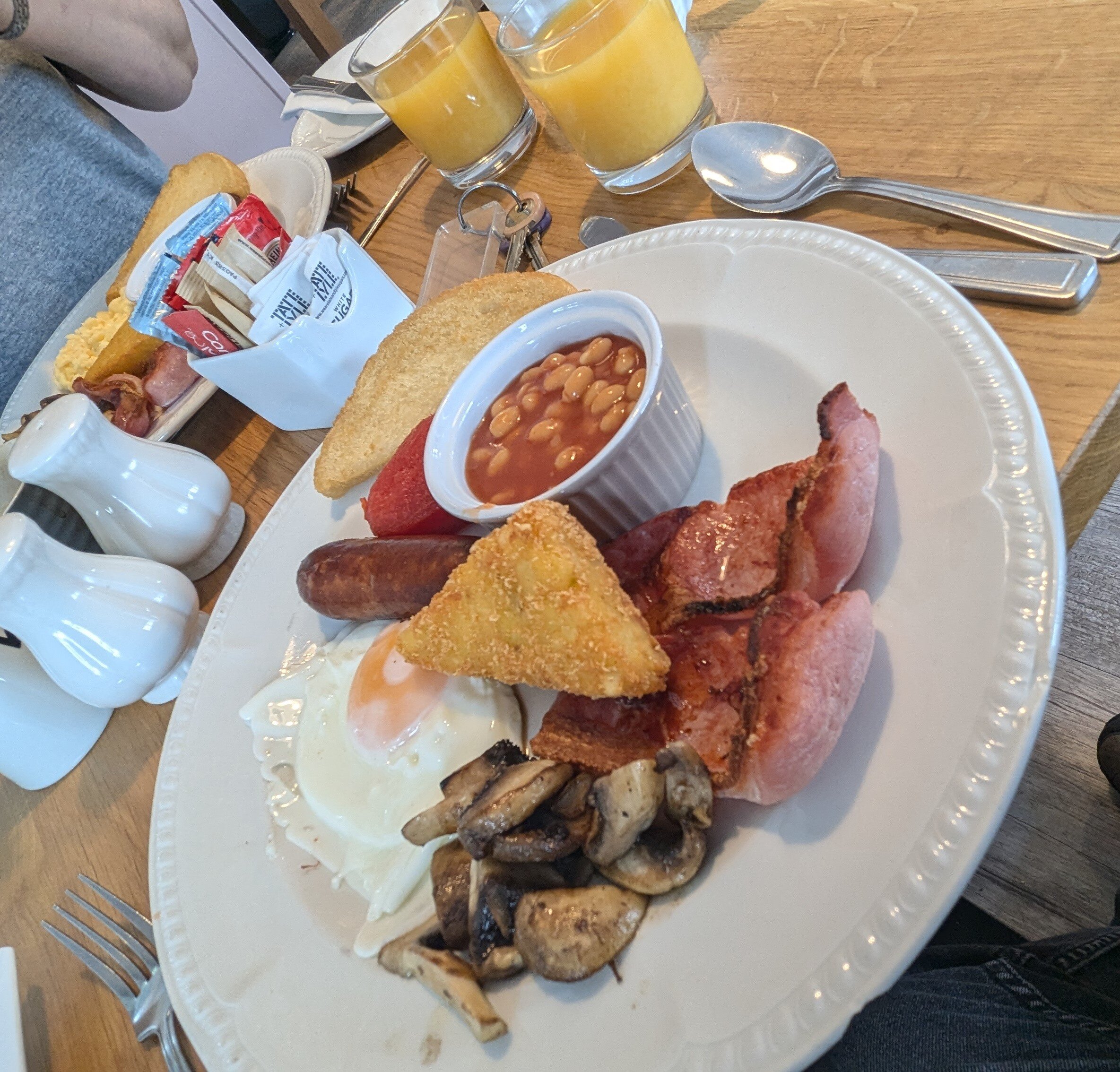 Coach House Hotel-官方