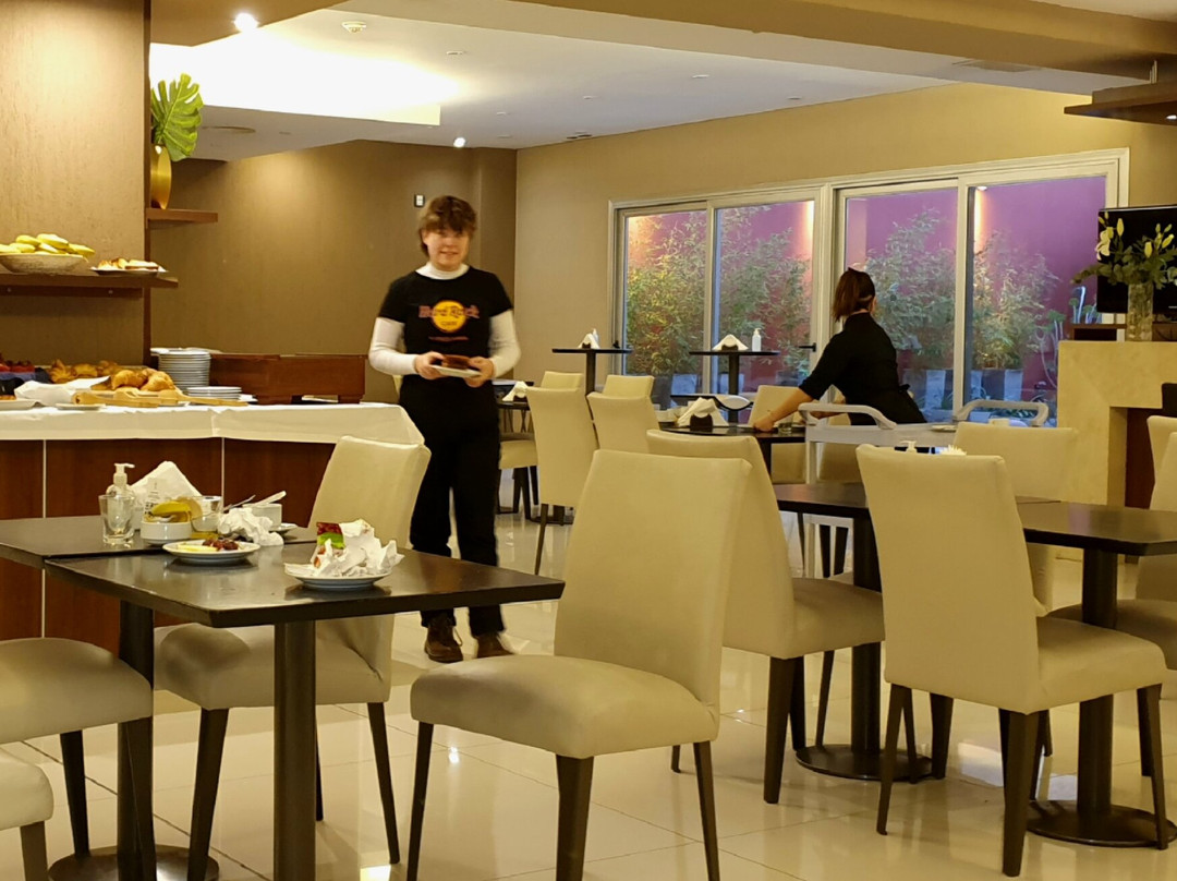 Hotel Land Plaza Bahia Blanca主图