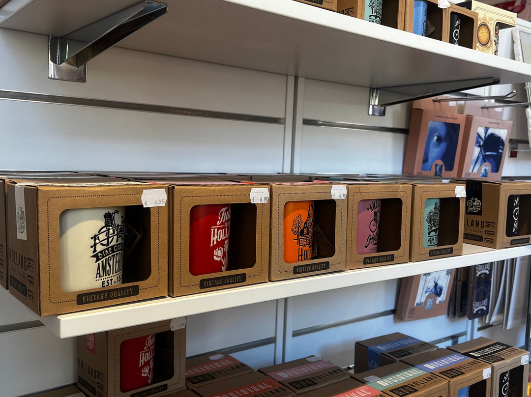 Feestartikelenshop-阿纳姆必去景点