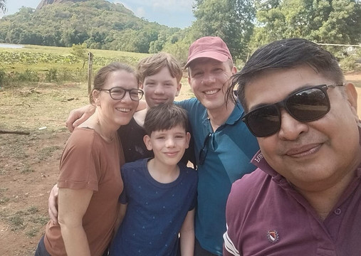 Uminda Sri Lanka Tours