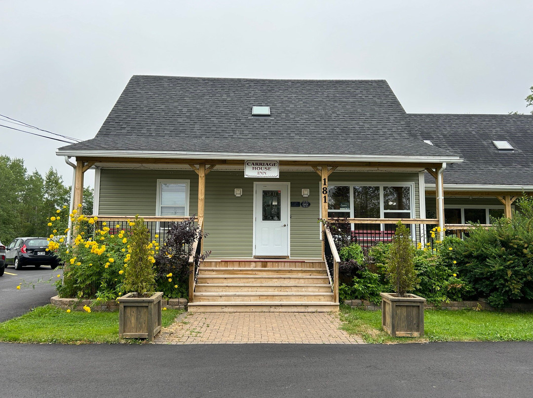 Carriage House Inn主图