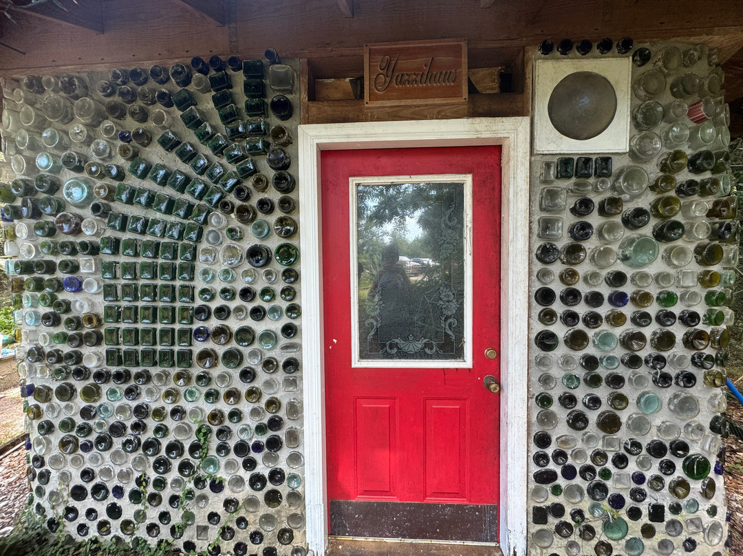 Carrabelle Bottle House景点图片