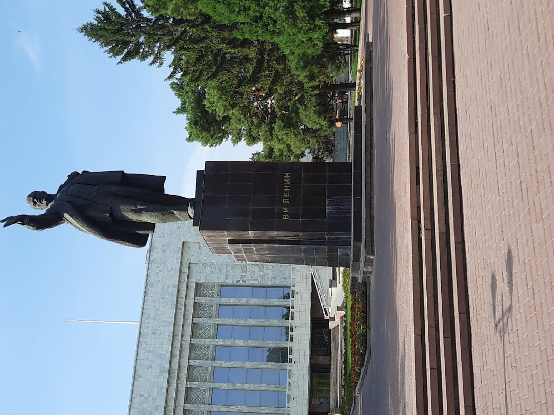 Vladimir Lenin Statue-比斯凯克必去景点