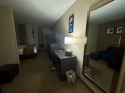 莫比尔舒适全套房酒店主图