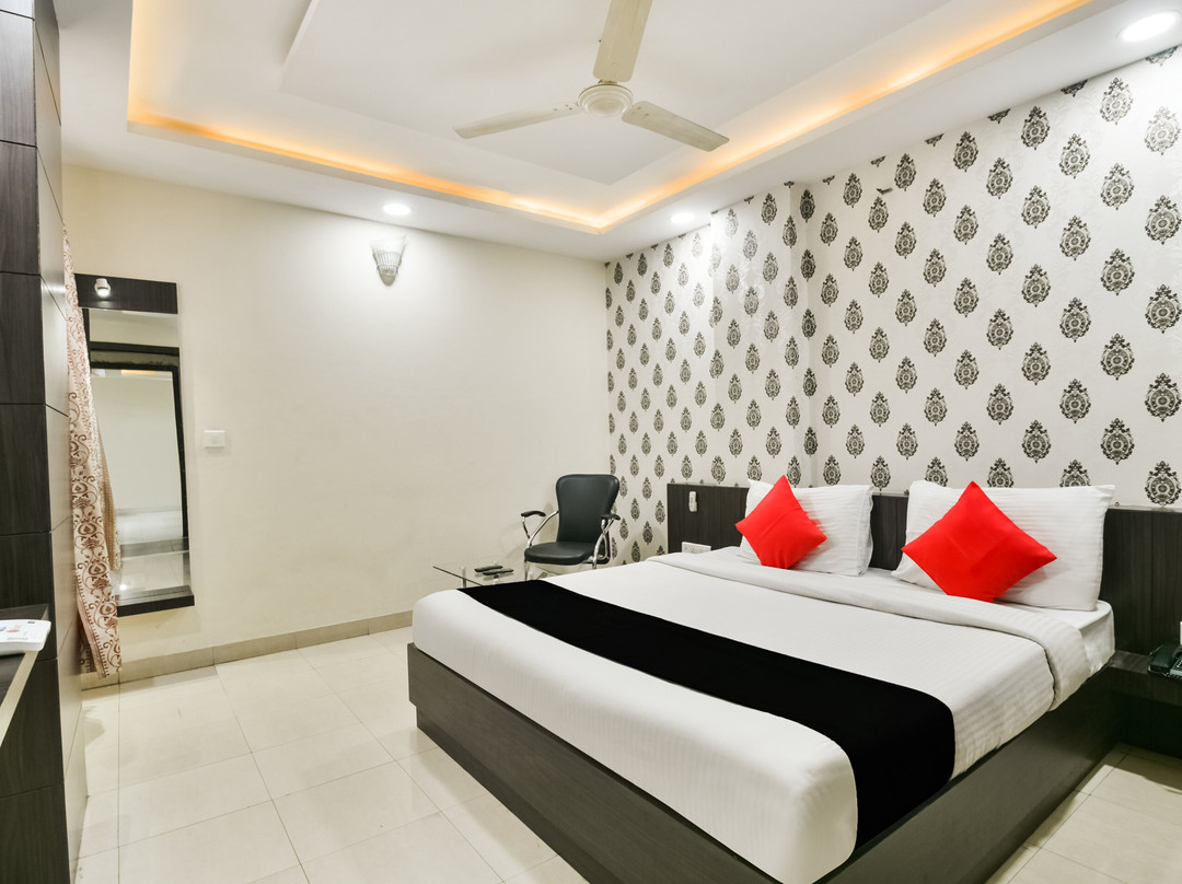 Hotel Flowers Inn主图