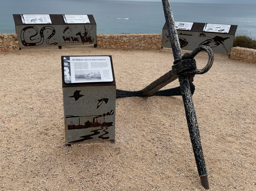 Vlamingh Head Lighthouse-埃克斯茅斯必去景点