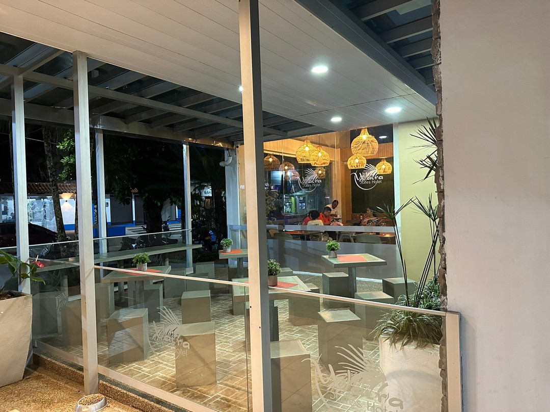 Waira Suites Hotel主图