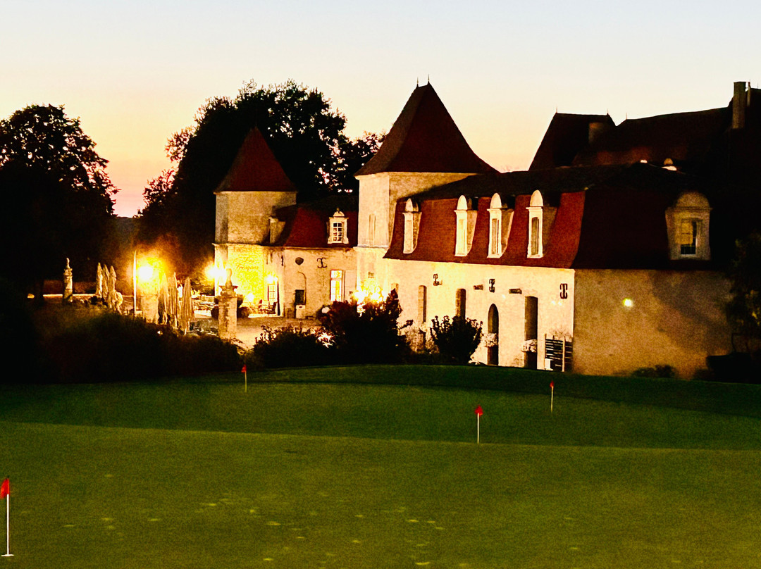 维基埃城堡酒店主图