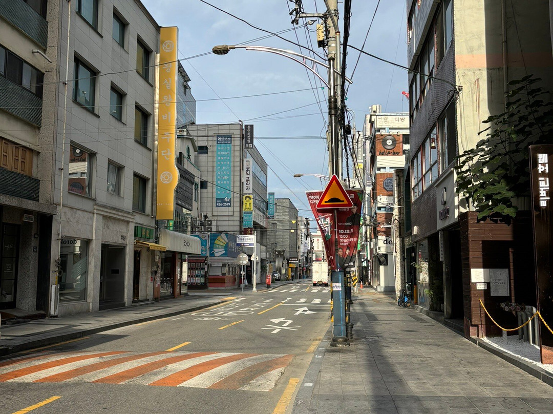 Rivertain Hotel主图