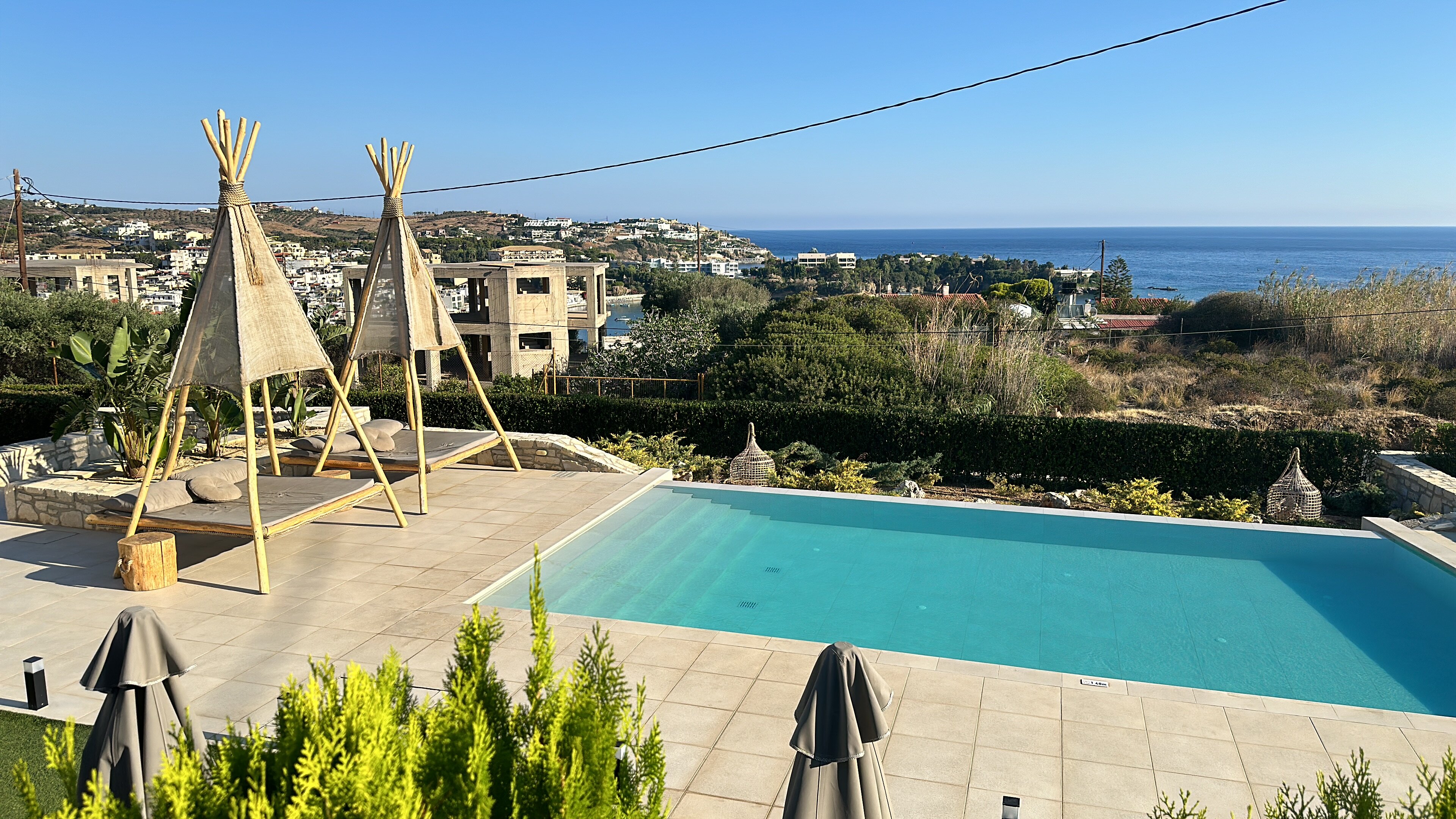 Irida Hotel - Agia Pelagia-泳池