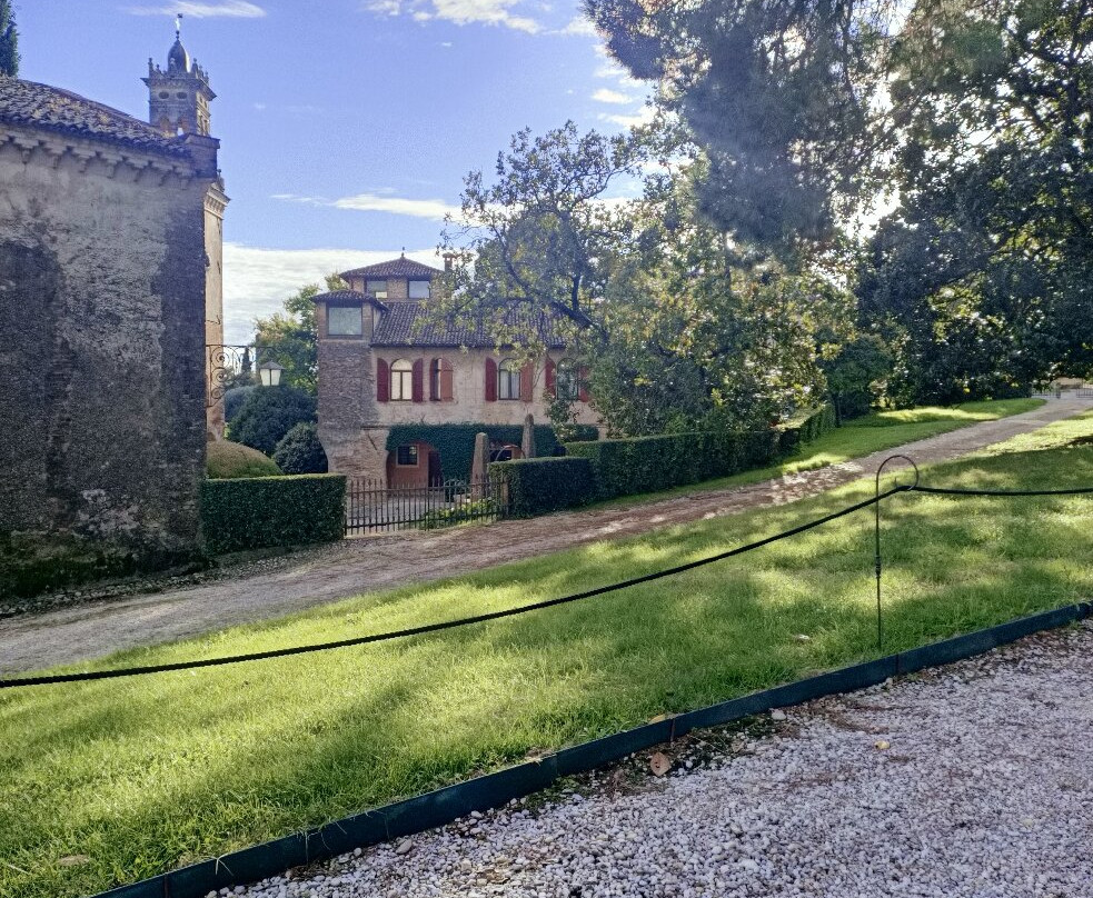 Castello San Salvatore景点图片