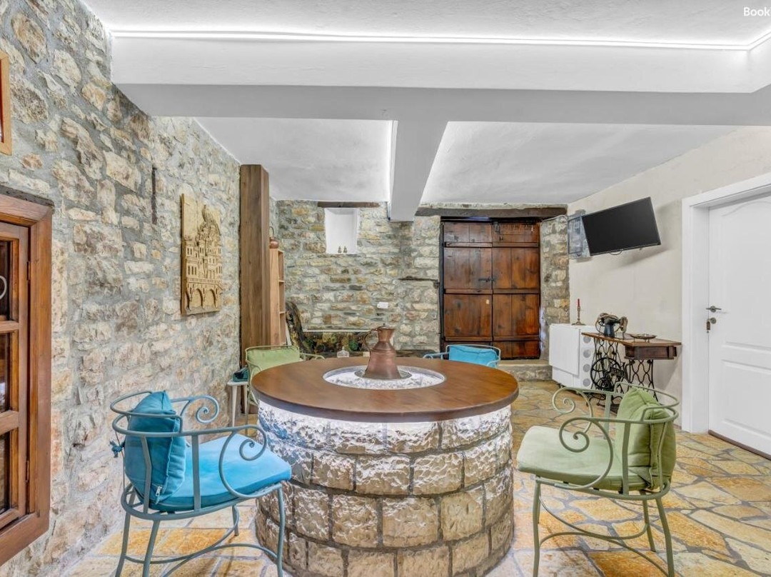 Villa 4 Bed & Breakfast主图