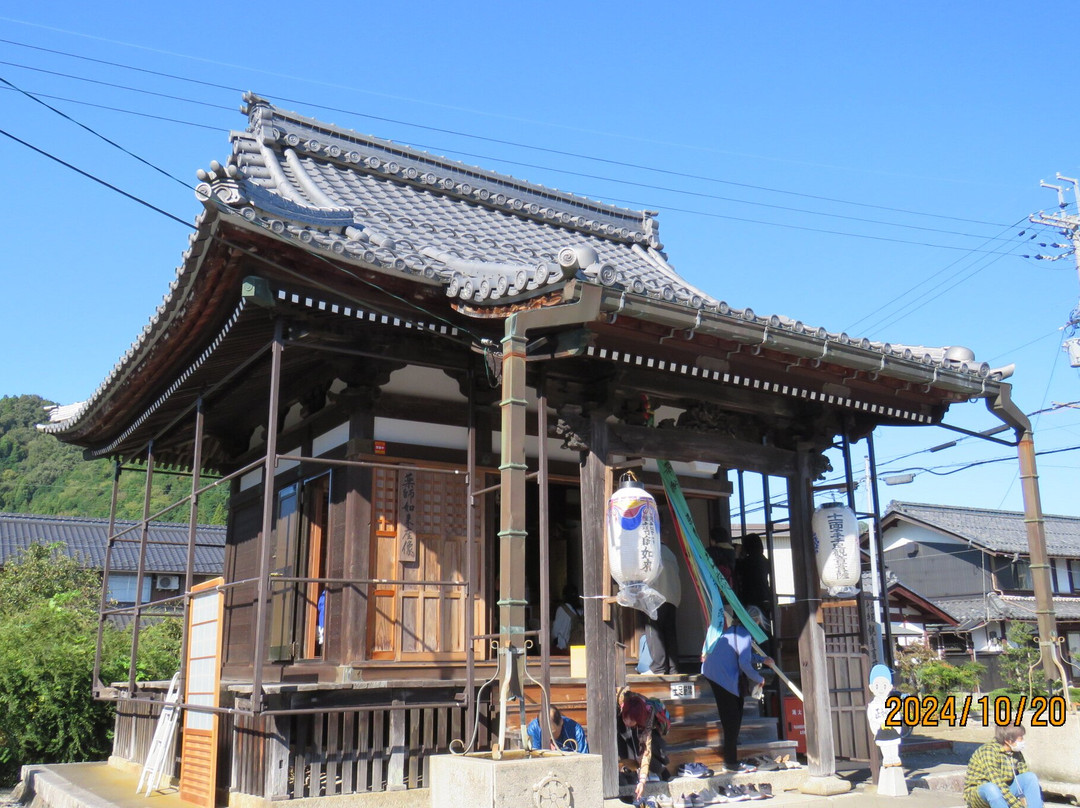 Nishino Yakushi Kannondo-长滨市必去景点