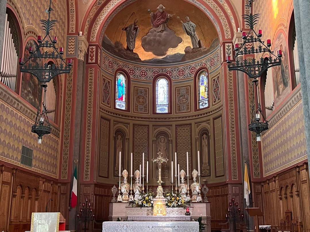 Chiesa del Redentore-切尔诺比奥必去景点