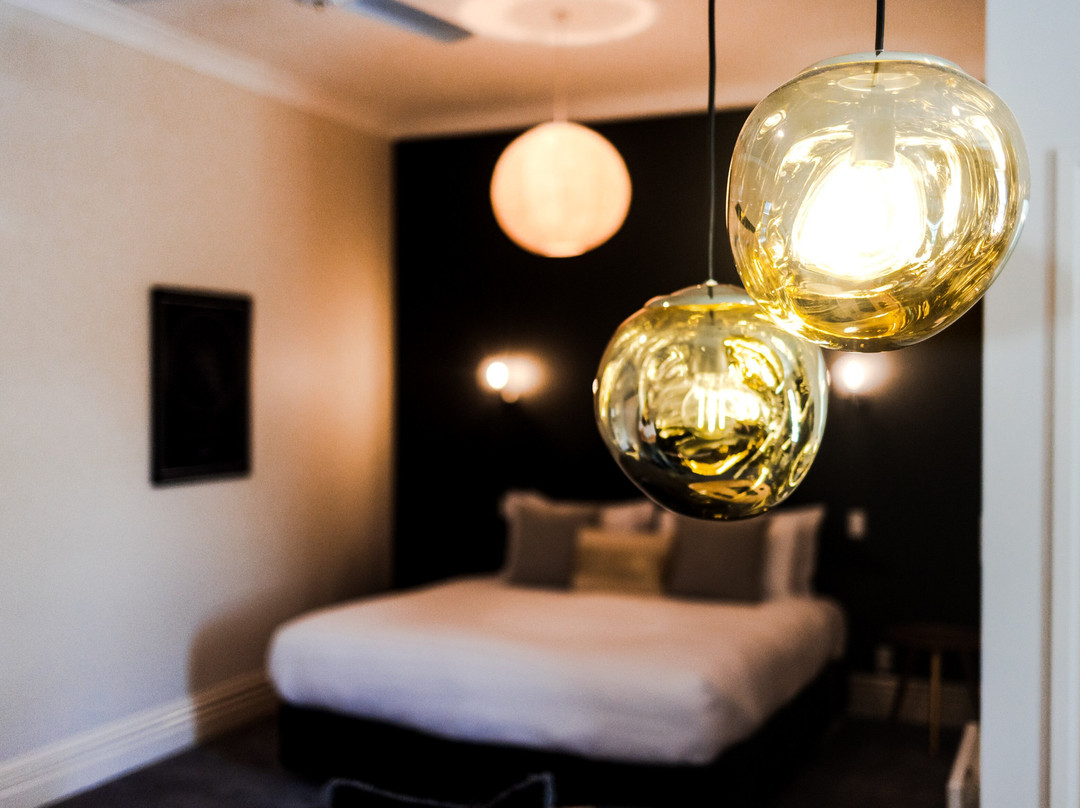 The White Swan主图