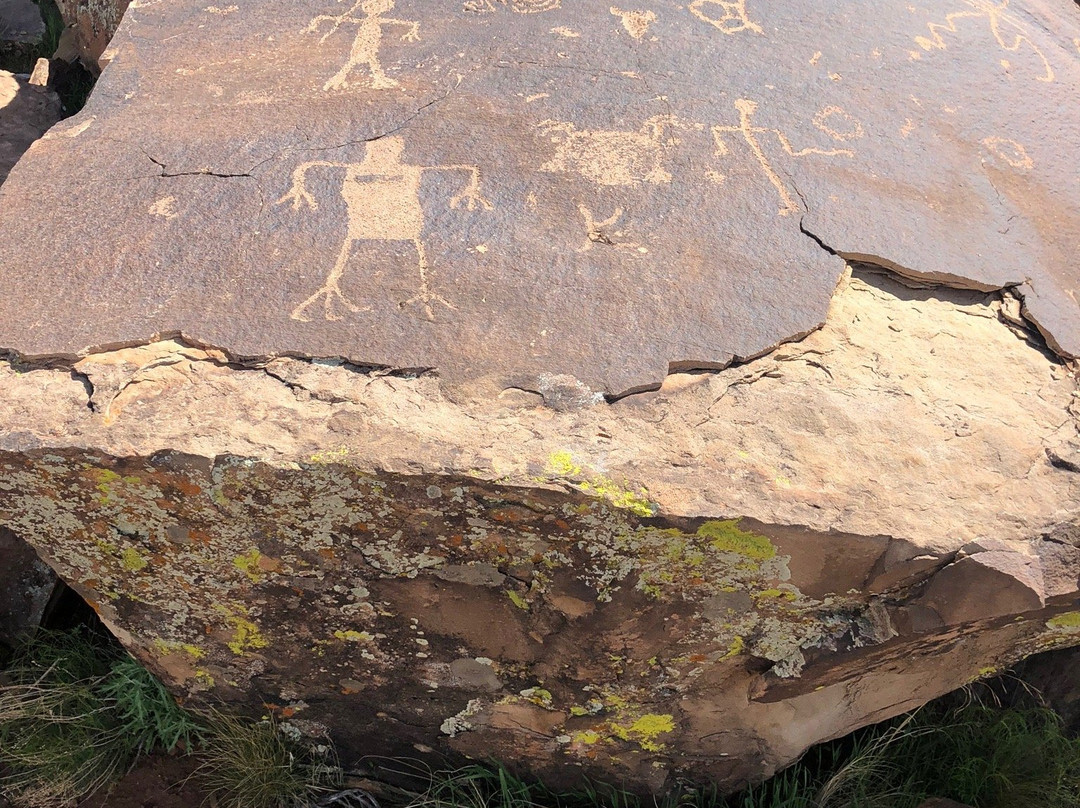 Anasazi Ridge Petroglyphs-Ivins必去景点