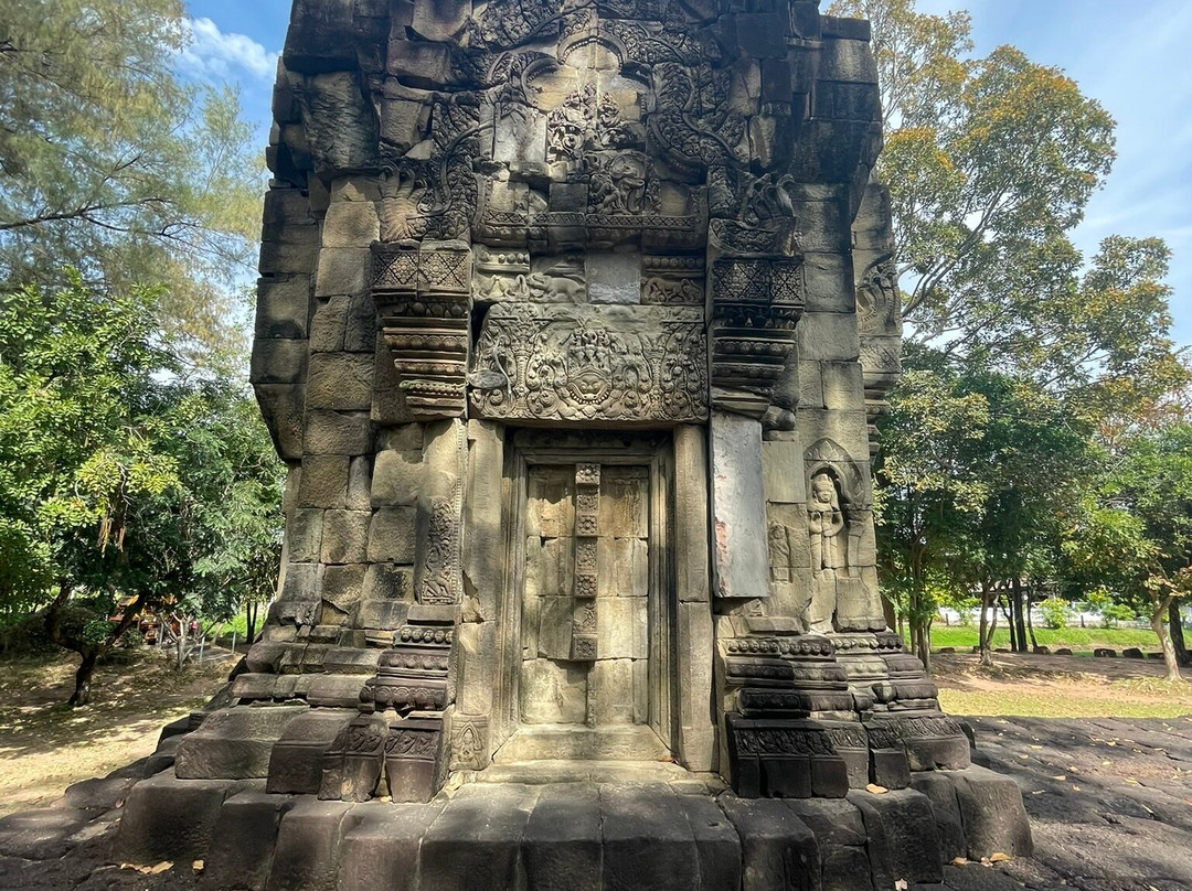 Prasat Ban Pluang-巴塞必去景点