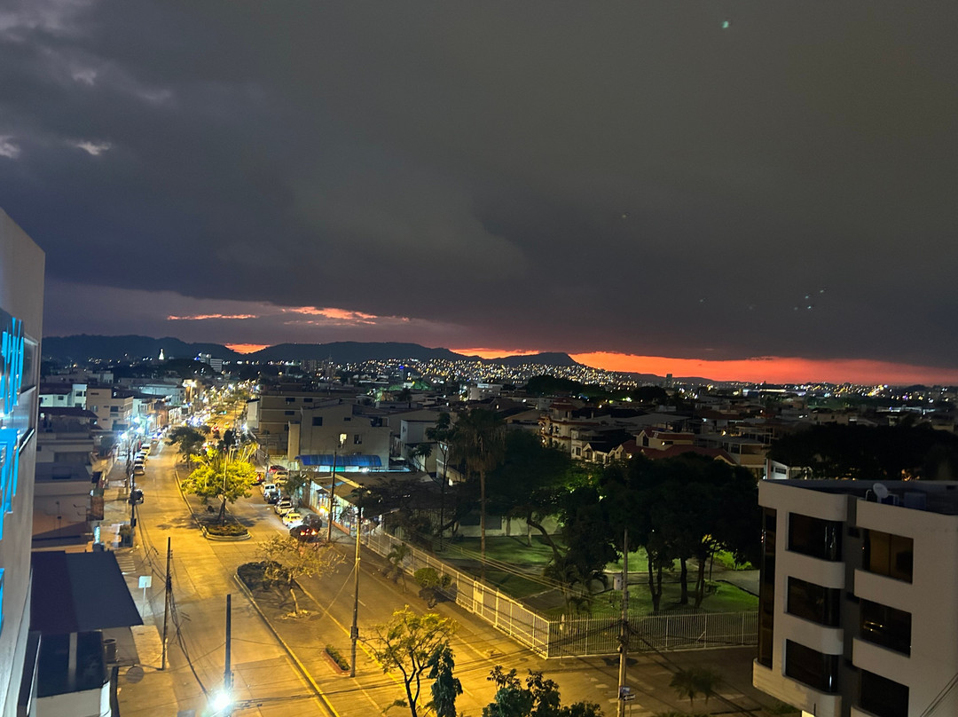 Hotel Puerto Pacifico Guayaquil Airport主图