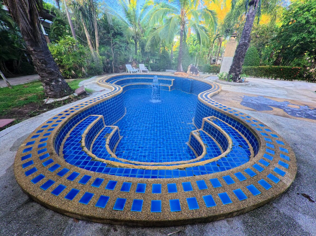 纳塔瓦伦温泉度假酒店主图