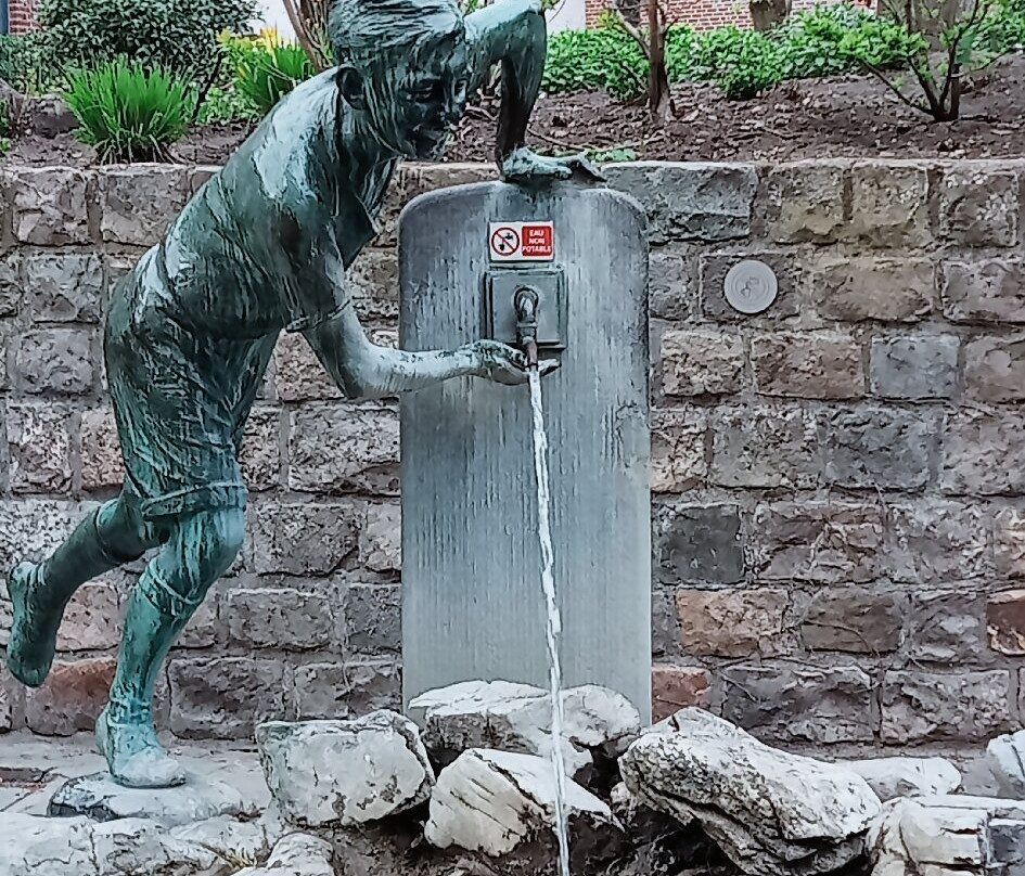 Le Ropieur-蒙斯必去景点