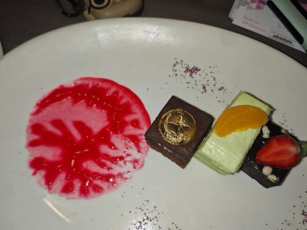 万隆喜爱酒店主图