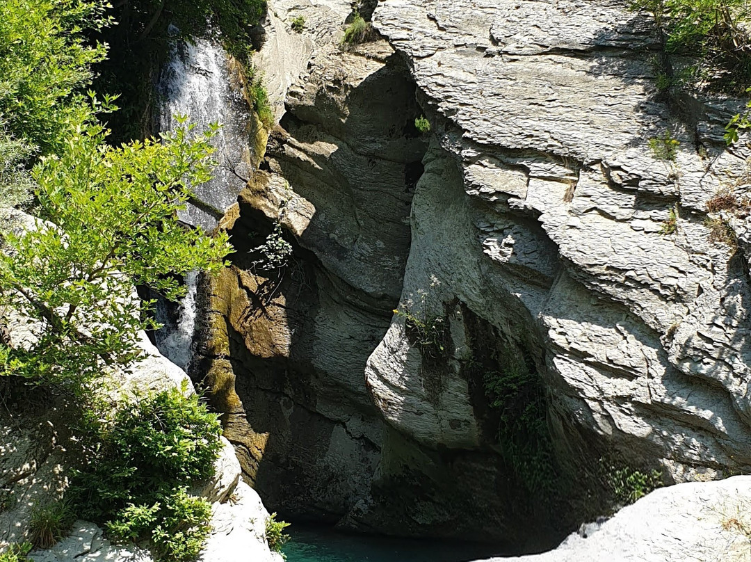 Bogove Waterfall-培拉特必去景点