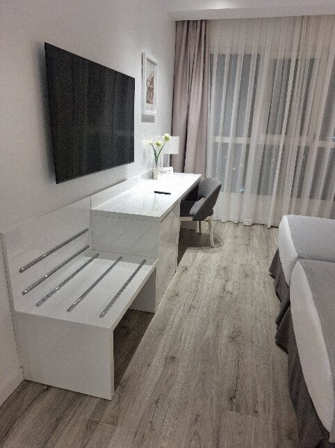 阿尔布菲拉酒店主图