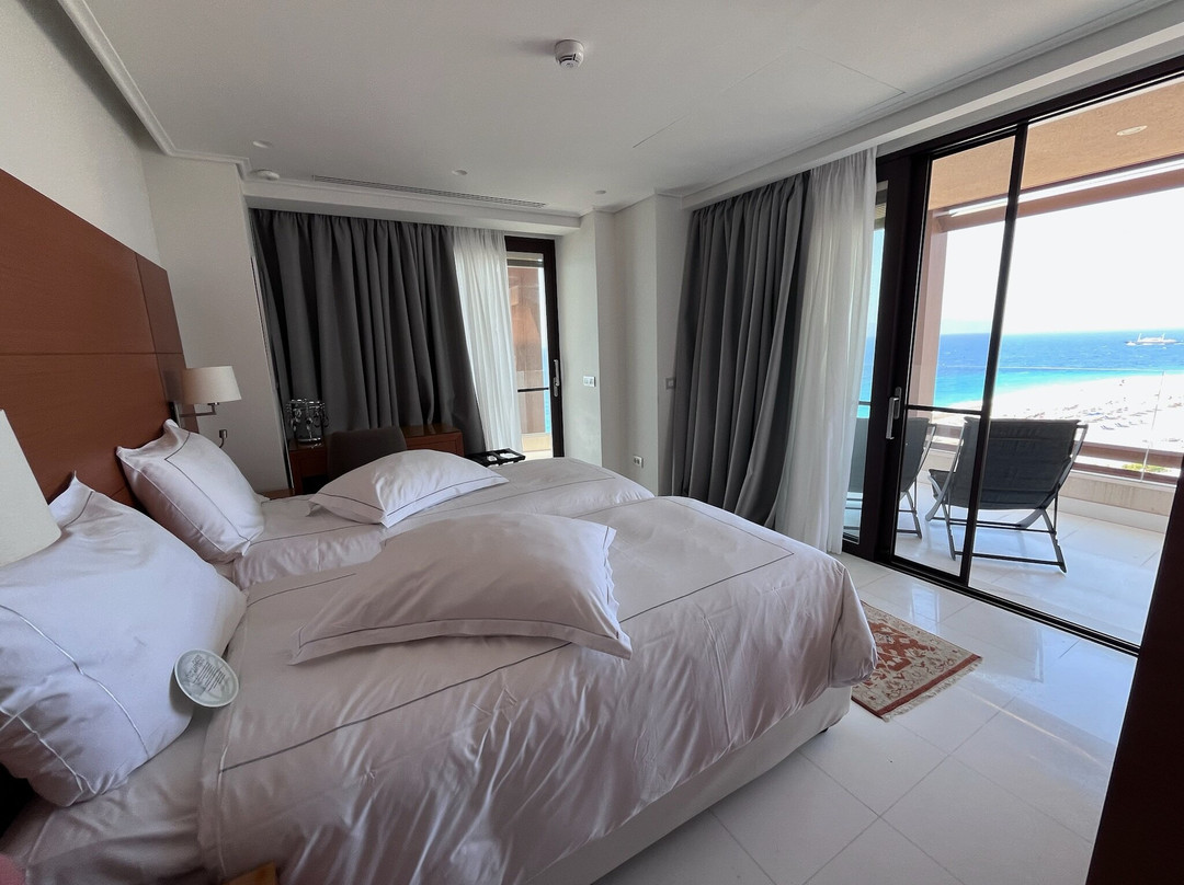 Bellevue On The Beach Suites主图