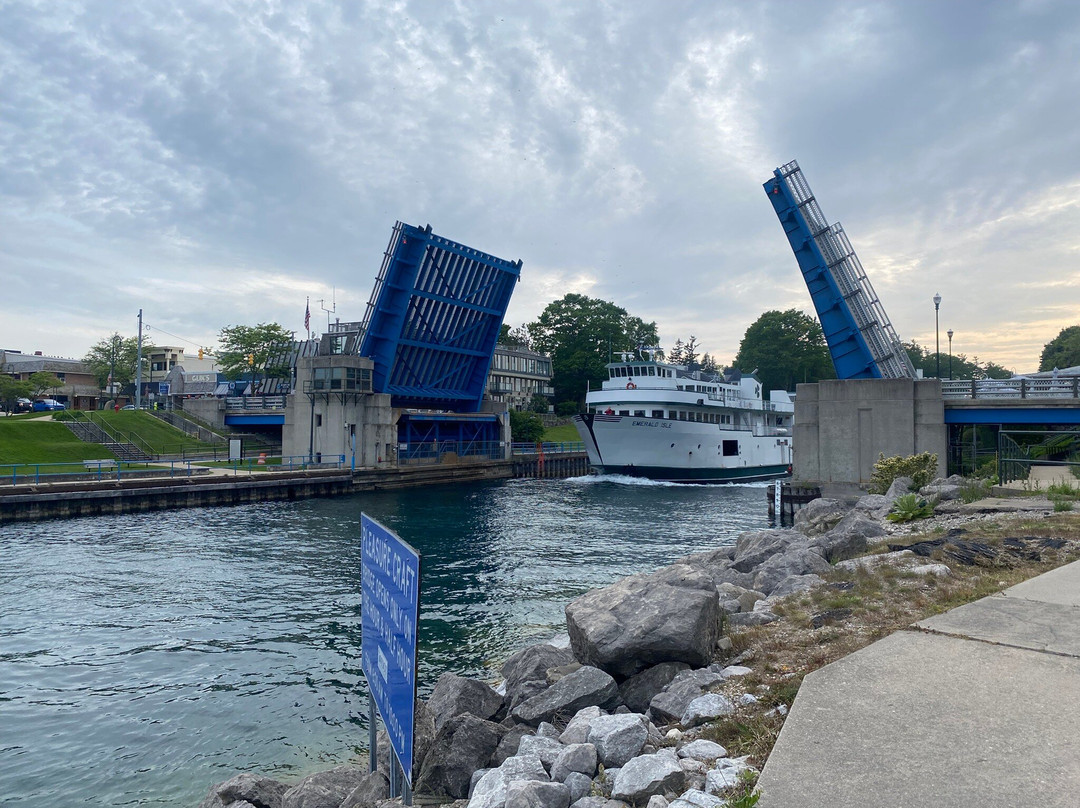 Hotel Earl Of Charlevoix主图