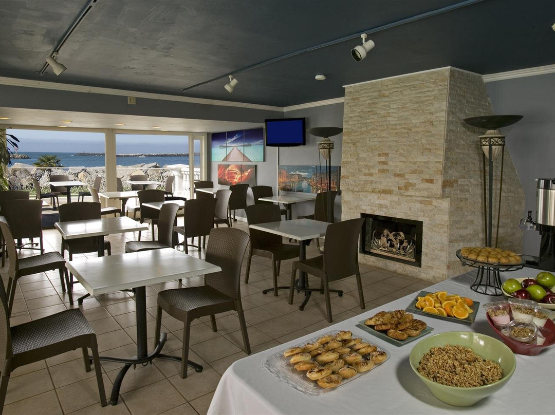 Oceanside Marina Suites