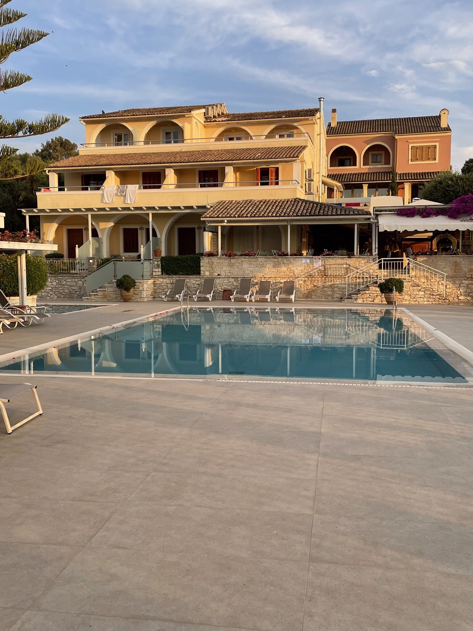 Lofos Hotel-官方