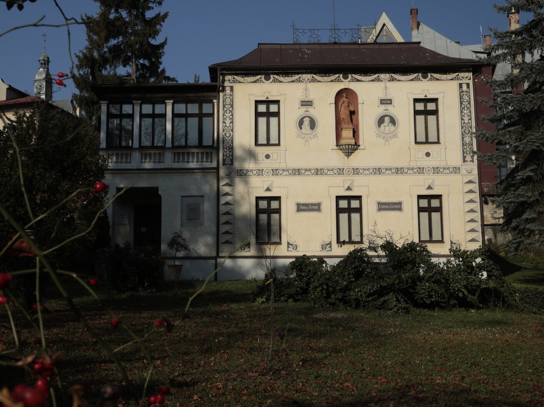 Stredoslovenská Galéria – Vila Dominika Skuteckého-Banska Bystrica必去景点