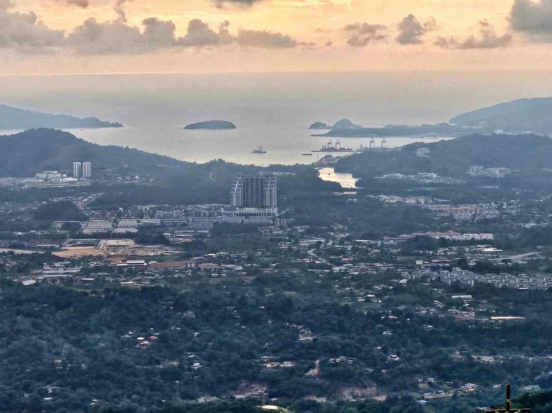 科科尔山-亚庇必去景点