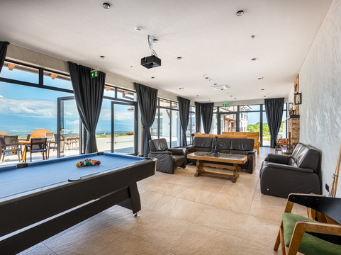 Hotel Qvevrebi主图