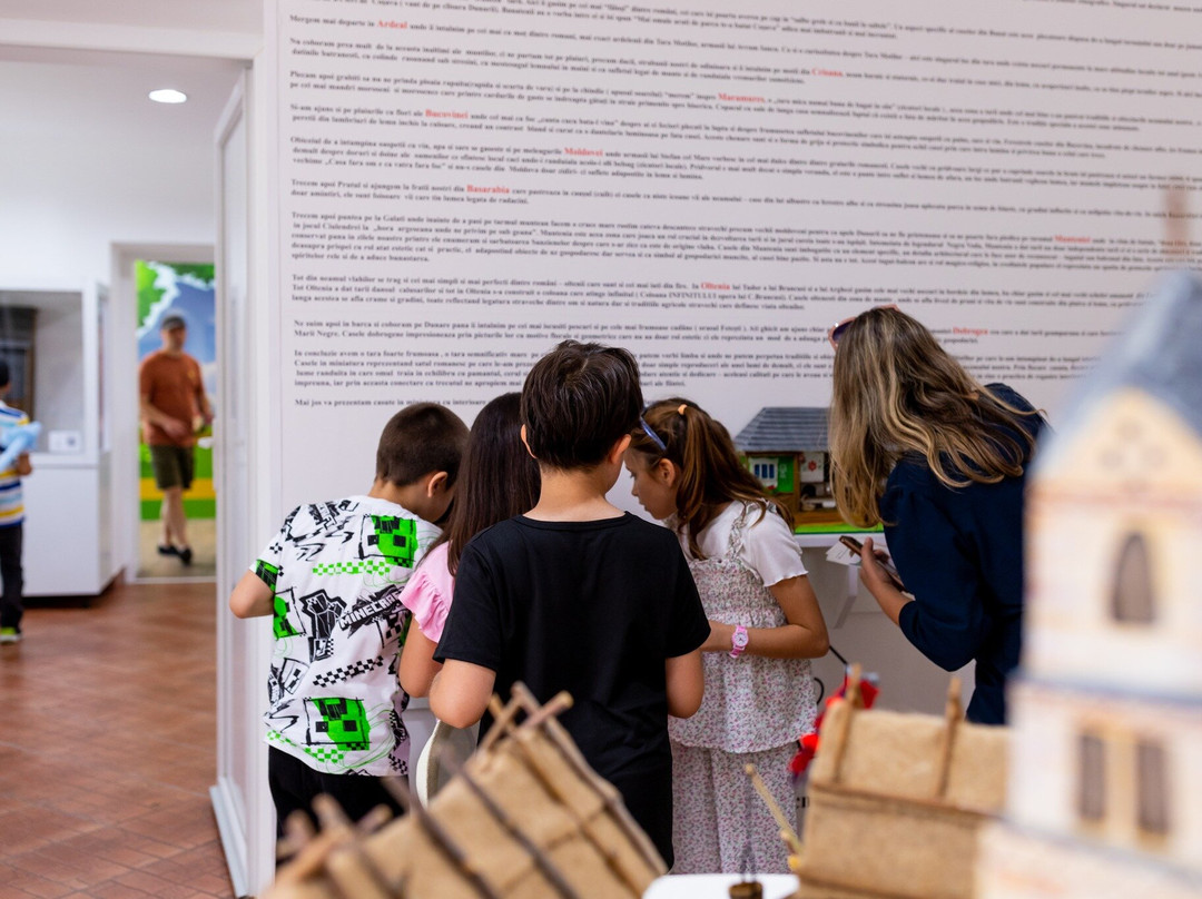 Muzeul De Casute MARC-Hunedoara必去景点